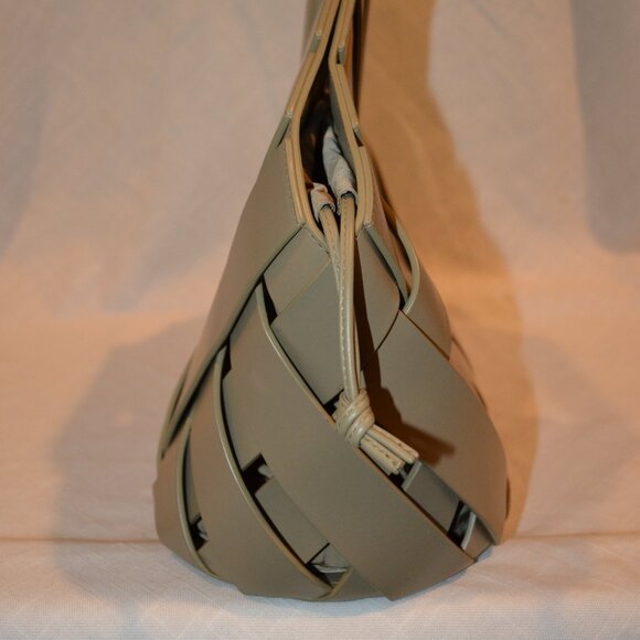 $3700 Bottega Veneta Basil 'Point' Leather Woven Basket Tote Handbag - Picture 4 of 14